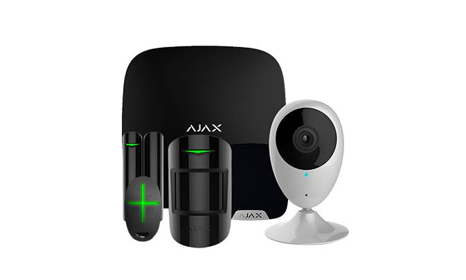 Комплект охранных устройств Home Security Starter Kit с датчиками движения, открытия, брелоком с тревожной кнопкой и камерой видеонаблюдения с ночным видением. 